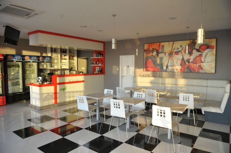 AVJ_0883.jpg